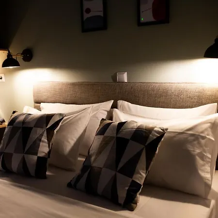 Indigo 3 * Kalamata